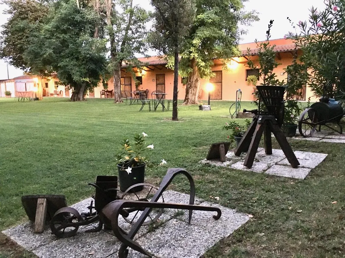Societa Agricola Le More Agriturismo La Dondina 부드리오 팜스테이